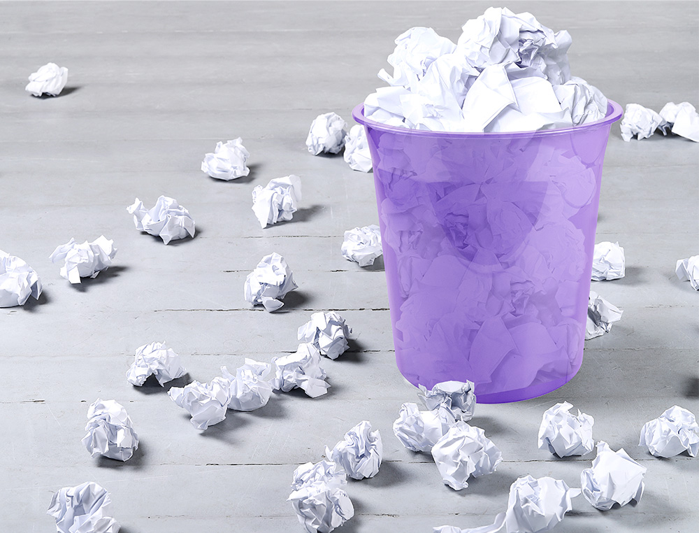 CESTO DE PAPEIS EM PLASTICO LIDERPAPEL ECOUSE 100% RECICLADO LAVANDA TRANSLUCIDO 13 LITROS 275X285 MM